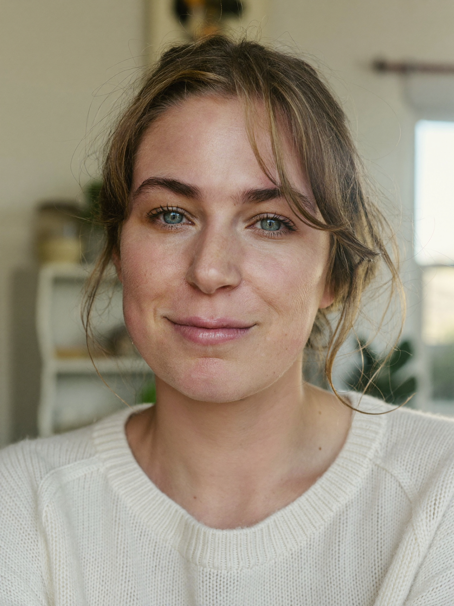 Sarah Mitchell, RN — founder of The Hush Method